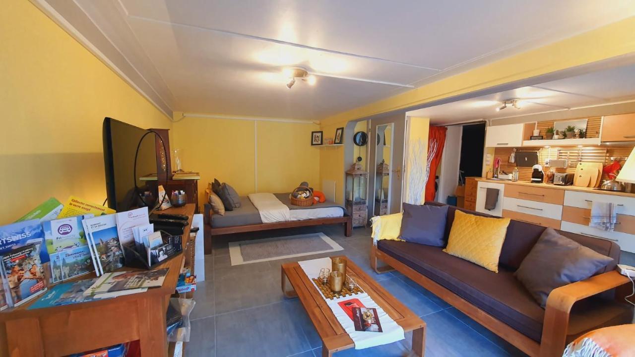 Ravissant Studio Neuf, Entierement Equipe, Fonctionnel De 40 M2 Avec Entree Independante Dans La Campagne Campagnes Massonnens Exteriör bild